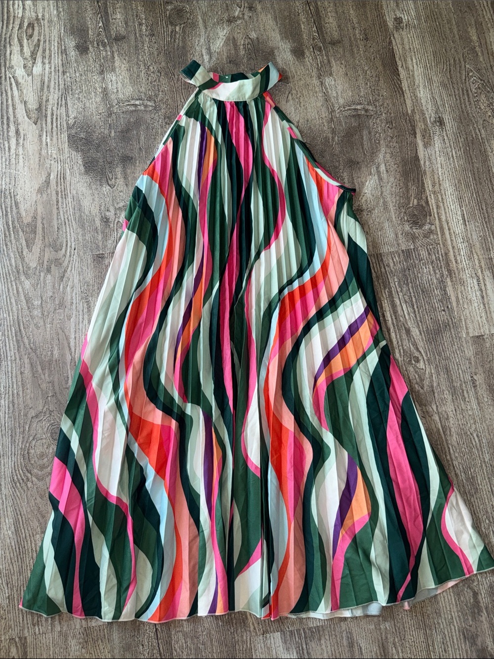 Sleeveless High-Neck Multicolor Wave Print Maxi Dress